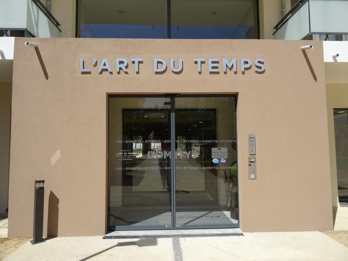 Domitys L'Art Du Temps Aparthotel Besancon Exterior photo